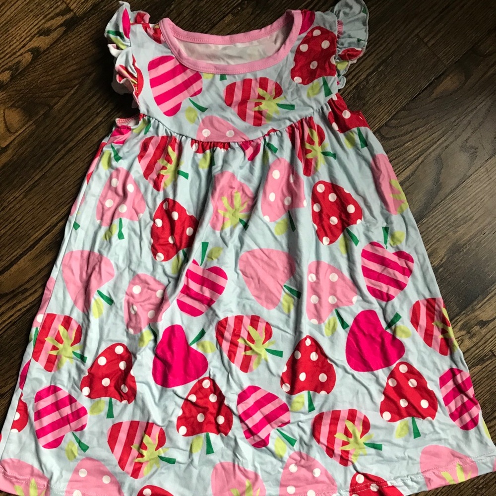 NEW- Girls flutter sleeve dress
